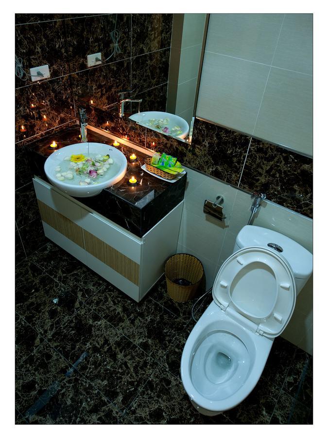 Golden Moon Diamond Hotel ハノイ市 エクステリア 写真